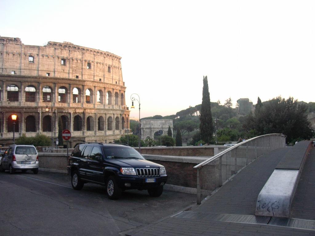 Vacanze Al Colosseo Polveriera Roma Cameră foto